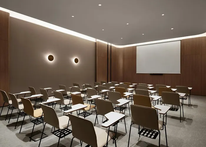 Marriott Executive Отель