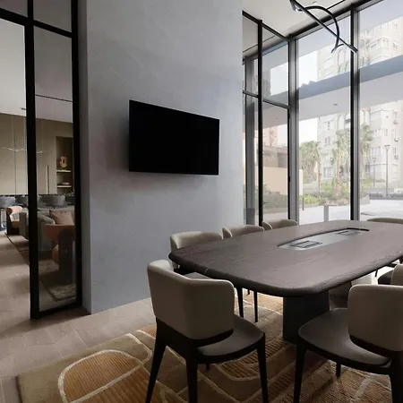 מלון Marriott Executive