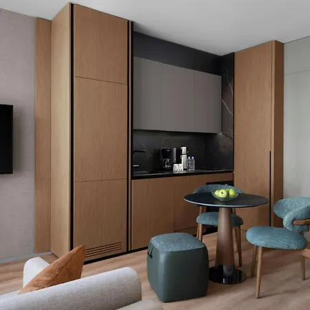 Marriott Executive Hotel *
